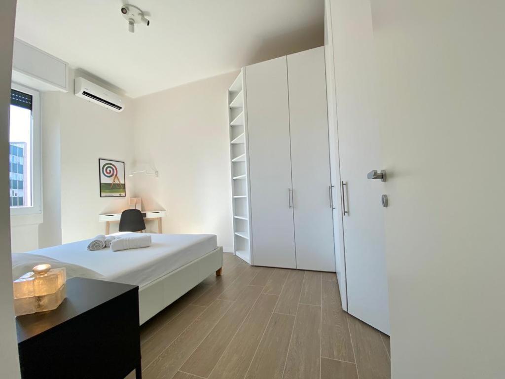 Kibilu - Viale Regina Margherita Milan Bagian luar foto