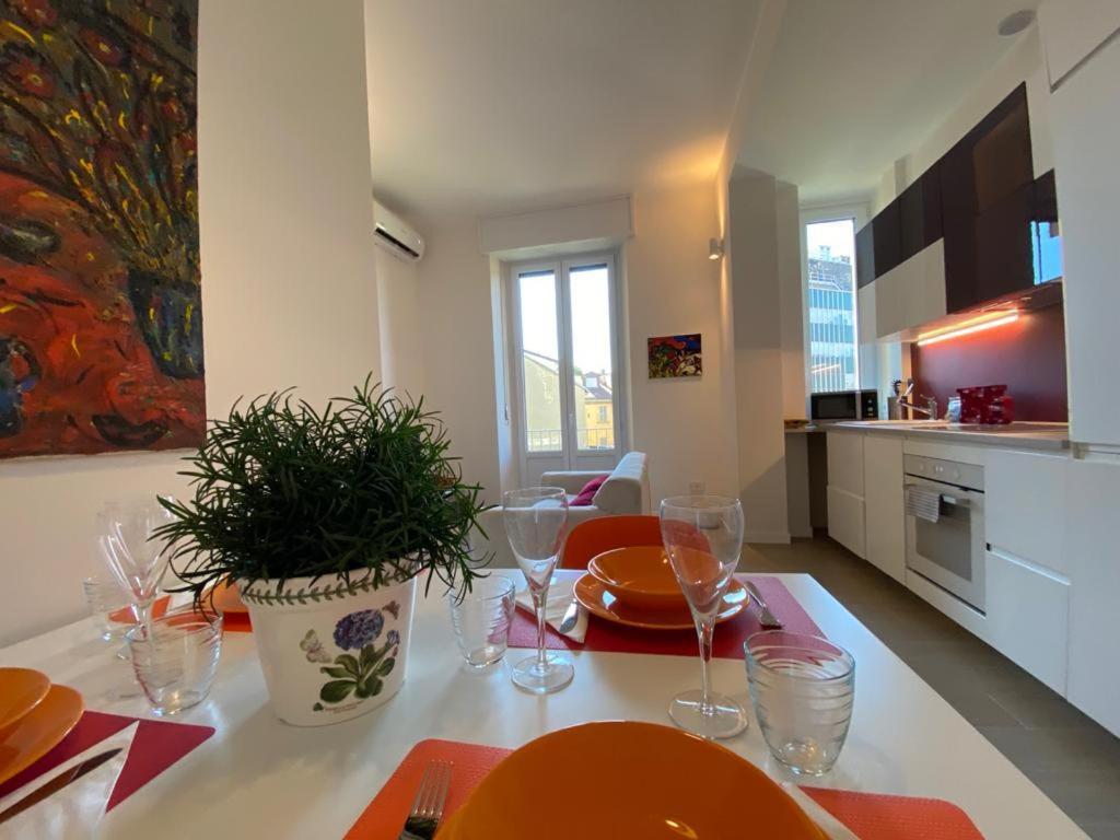 Kibilu - Viale Regina Margherita Milan Bagian luar foto