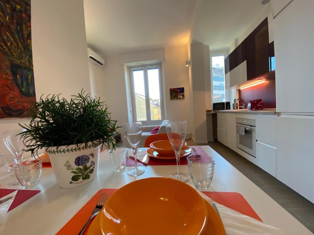 Kibilu - Viale Regina Margherita Milan Bagian luar foto