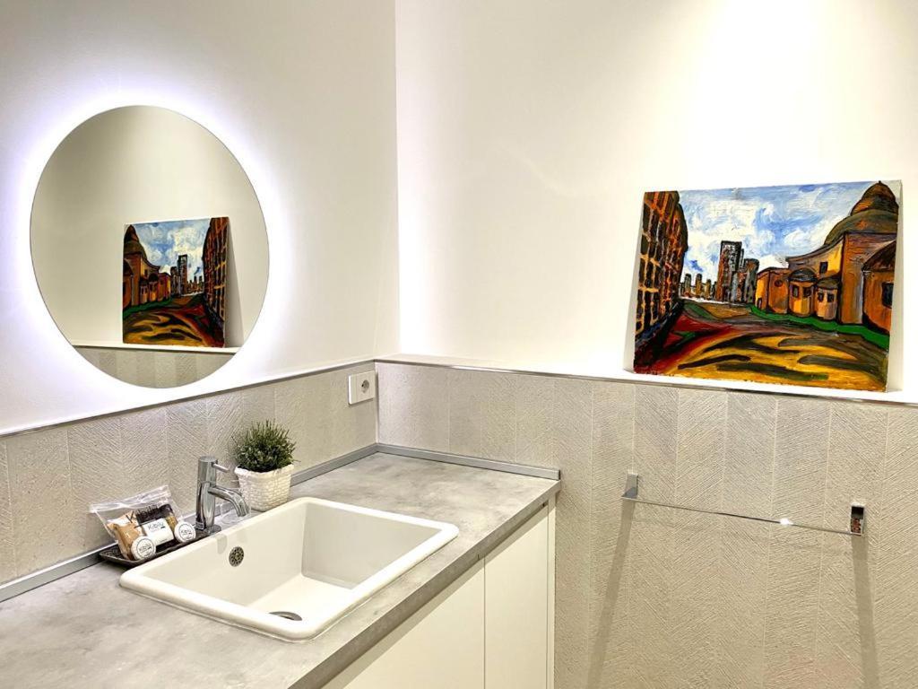 Kibilu - Viale Regina Margherita Milan Bagian luar foto