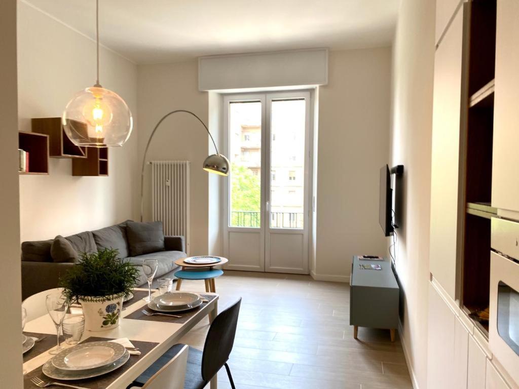 Kibilu - Viale Regina Margherita Milan Bagian luar foto