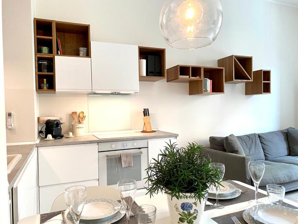 Kibilu - Viale Regina Margherita Milan Bagian luar foto